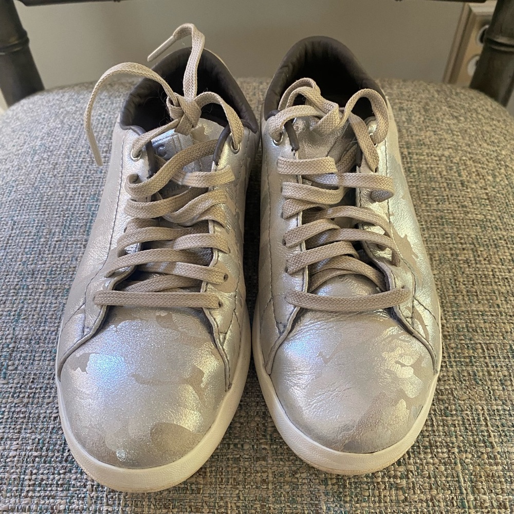 Coke Haan Women's Grandpro Silver Tennis Sneakers Size 5 1/2